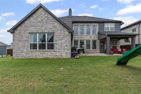Exterior - 400 E Paddock, Willow Park, TX 76087 photo 4 of 8