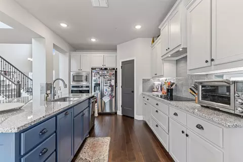 Kitchen - 400 E Paddock, Willow Park, TX 76087 photo 1 of 4