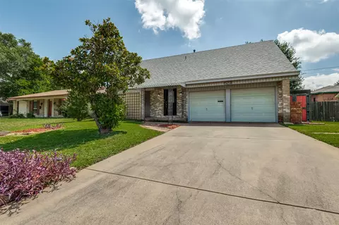 1210 Mcham St, Irving, TX 75062