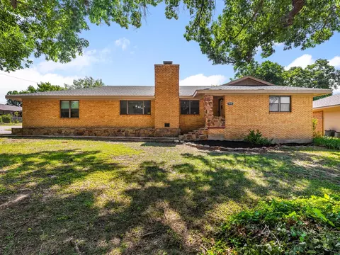 4108 Grand Lake Dr, Lake Worth, TX 76135