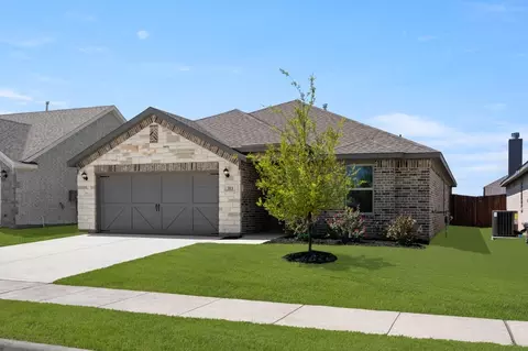 313 Comanche, Cleburne, TX 76033 photo 6