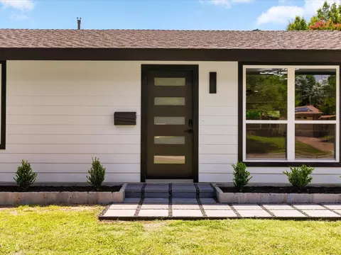 1914 Exeter St, Irving, TX 75062