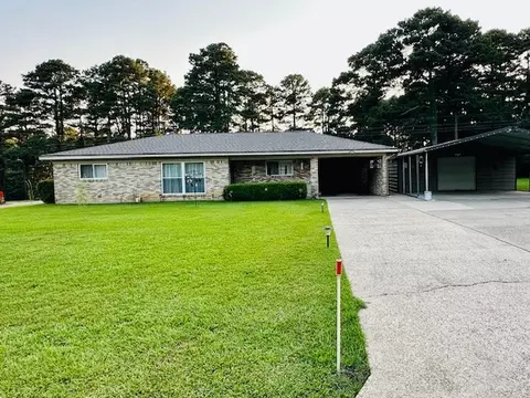 298 Davenport, Sarepta, LA 71071