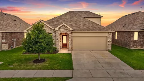 660 Ridgeback Trl, Haslet, TX 76052