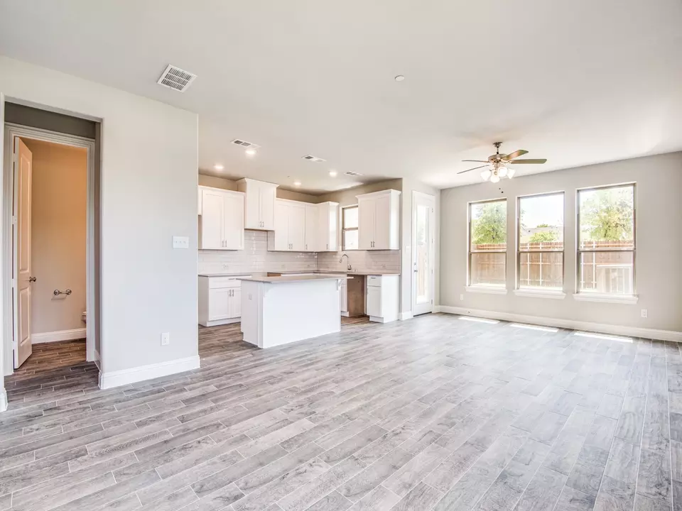 Living - 641 Hutchinson Ln, Lewisville, TX 75077 photo 2 of 3