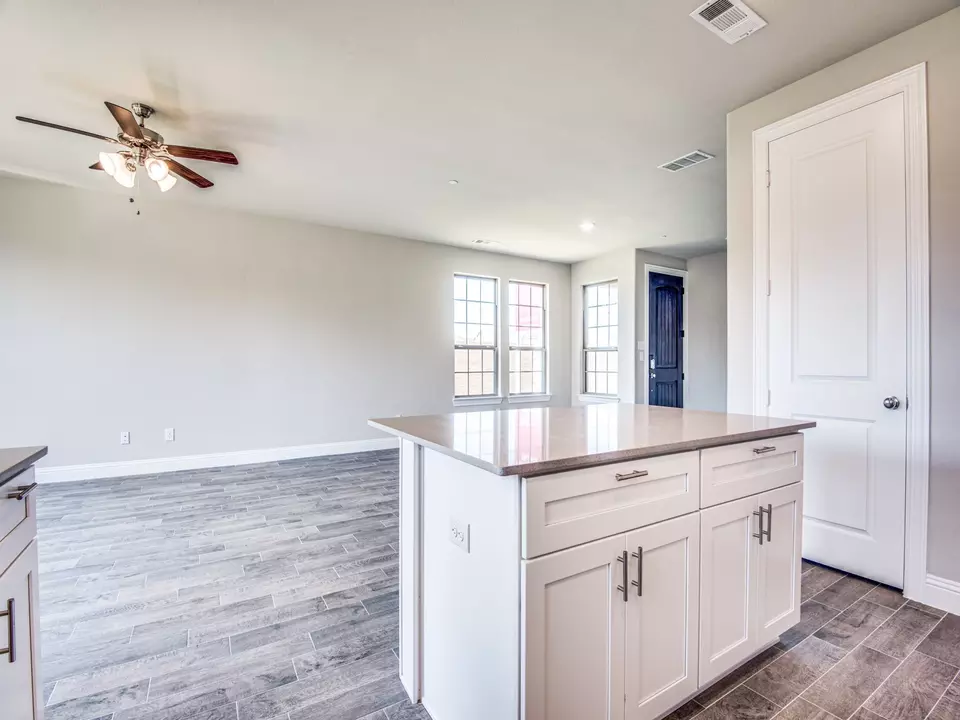 Kitchen - 641 Hutchinson Ln, Lewisville, TX 75077 photo 3 of 3