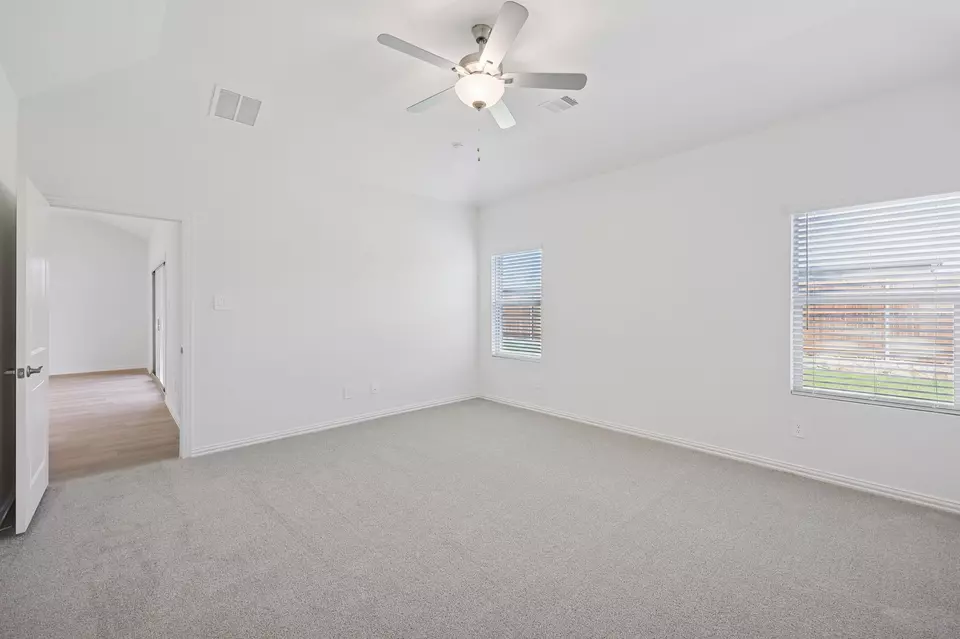 Bedroom - 1363 Los Olmos Ln, Crandall, TX 75114 photo 4 of 10