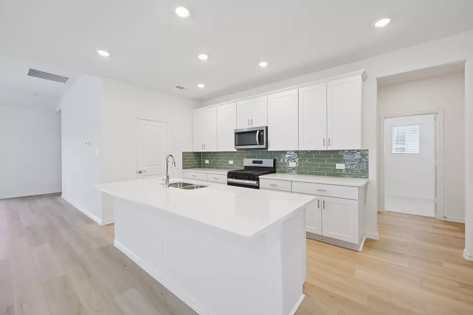 Kitchen - 1363 Los Olmos Ln, Crandall, TX 75114 photo 1 of 6