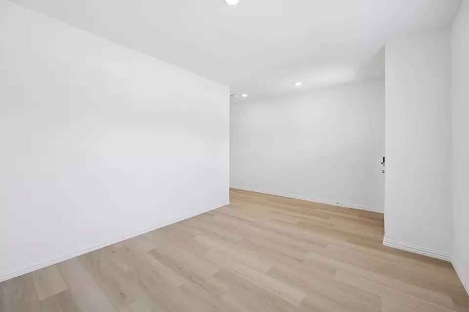 Living - 1363 Los Olmos Ln, Crandall, TX 75114 photo 6 of 9