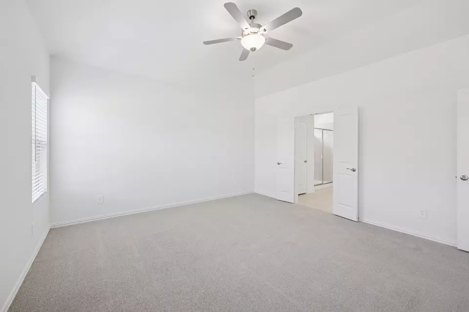 Bedroom - 1363 Los Olmos Ln, Crandall, TX 75114 photo 2 of 10