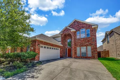 8205 Laughing Waters Trl, Mckinney, TX 75070