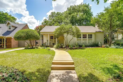 2318 Stanley Ave, Fort Worth, TX 76110
