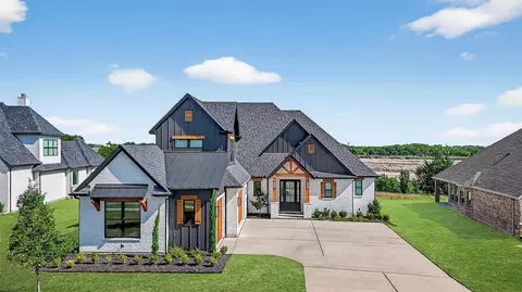 2028 Fox Bend Trce, Gunter, TX 75058