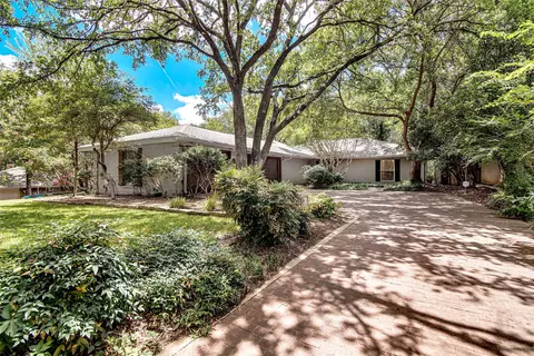 4900 Woodland Park Blvd, Arlington, TX 76013