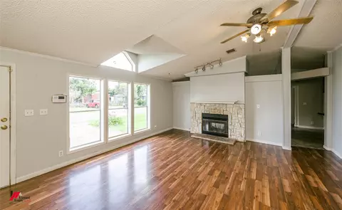 5233 Timothy Trl, Bossier City, LA 71111