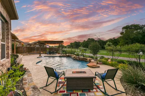 406 Oakcrest Dr, Justin, TX 76247