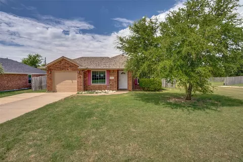 503 Mesquite Dr, Rio Vista, TX 76093