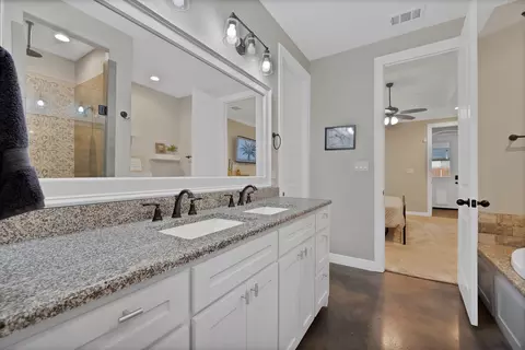 940 E 5th St, Springtown, TX 76082 photo 11