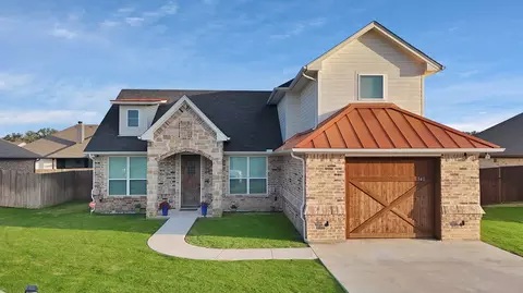 940 E 5th St, Springtown, TX 76082