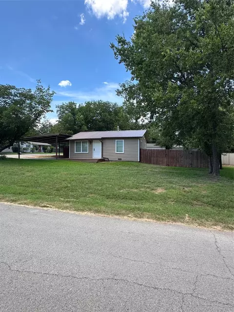 601 Alfred Dr, Azle, TX 76020