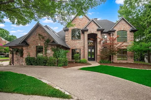 2630 Woods Ln, Garland, TX 75044