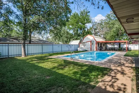 1102 Cactus St, Mineral Wells, TX 76067