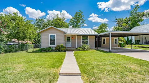 505 Hereford St, Glen Rose, TX 76043