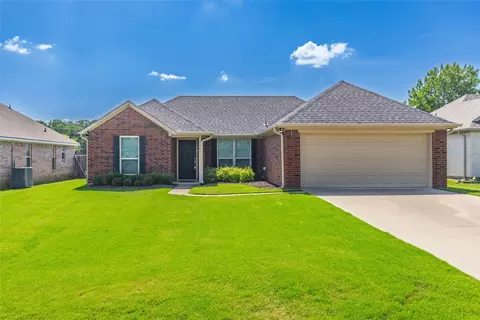 7404 Hackberry Dr, Greenville, TX 75402