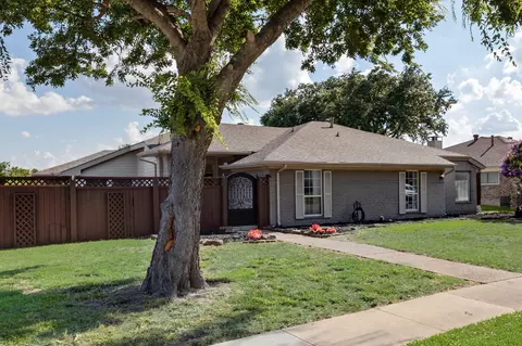 3000 Bullock Dr, Plano, TX 75023
