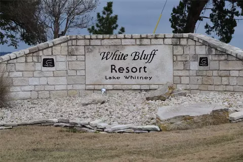 19066 White Bluff Dr, Whitney, TX 76692