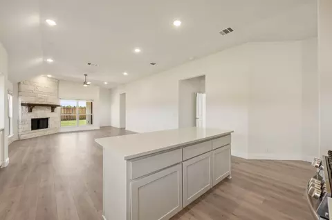 301 Saddlewood Trl, Commerce, TX 75428 photo 10