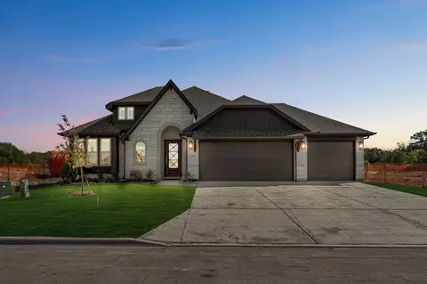 301 Saddlewood Trl, Commerce, TX 75428 photo 2