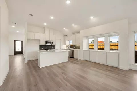 301 Saddlewood Trl, Commerce, TX 75428 photo 14