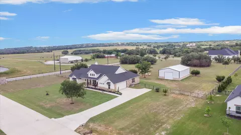1001 N Oak Trl, Weatherford, TX 76085
