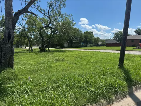 1609 Marshall St, Kaufman, TX 75142