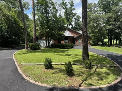 496 Greenbriar Trl, Holly Lake Ranch, TX 75765