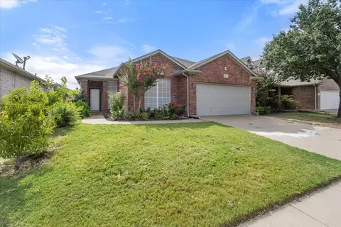 5924 Center Ridge Dr, Fort Worth, TX 76131