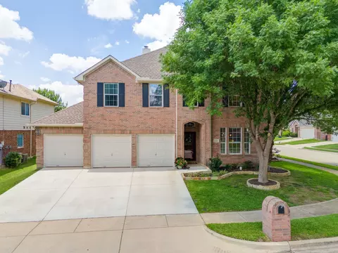 12217 Shadybrook Dr, Fort Worth, TX 76244