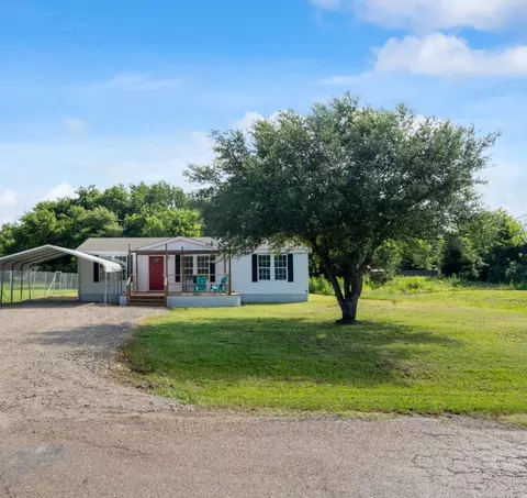 303 Eagle Pkwy, Mabank, TX 75147