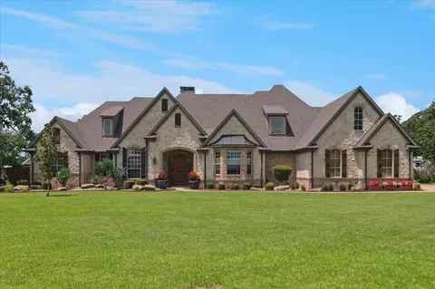 1022 S Bend Dr, Kaufman, TX 75142