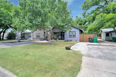 4001 Carnation Ave, Haltom City, TX 76111
