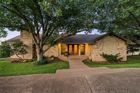 3341 N Ridge Dr, Waco, TX 76710