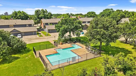 240 Cobblestone Row, Denton, TX 76207