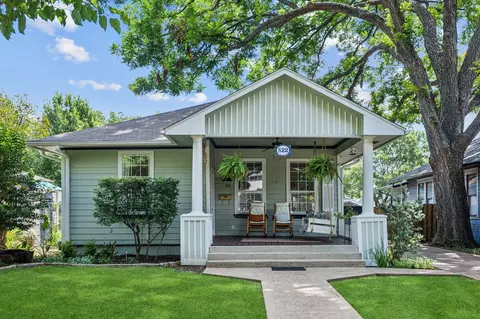 522 S Winnetka Ave, Dallas, TX 75208