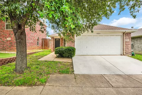 3023 San Martin Dr, Arlington, TX 76010