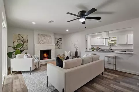 5835 Sunnywood Dr, Dallas, TX 75228