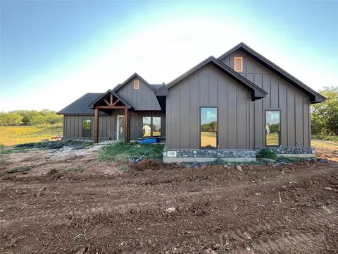 225 Jimmy Ln, Millsap, TX 76066