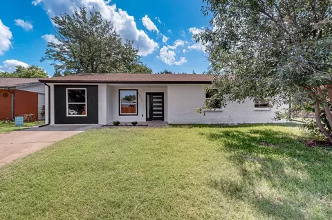 5612 Meadow Nest Dr, Dallas, TX 75236