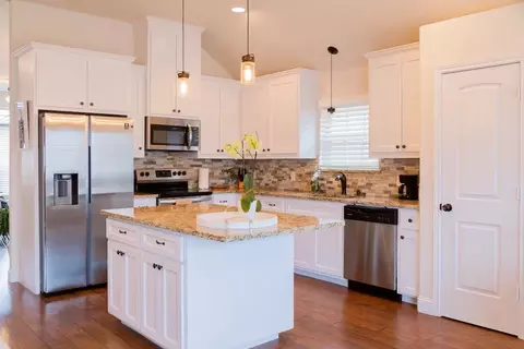2008 Hill Crest Ct, Weatherford, TX 76086