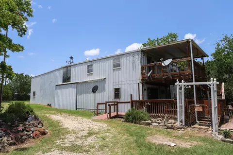 1246 Lifestyle Ln, Mcgregor, TX 76657